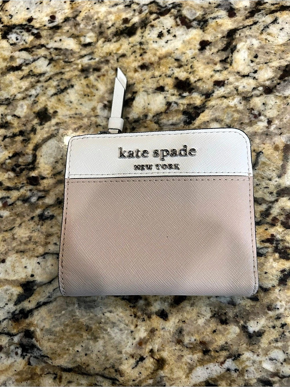 Kate Spade Cameron Small -Zip Bifold Wallet Beige
